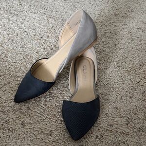 CL by Laundry Black and Gray Flats pointed toe size 8